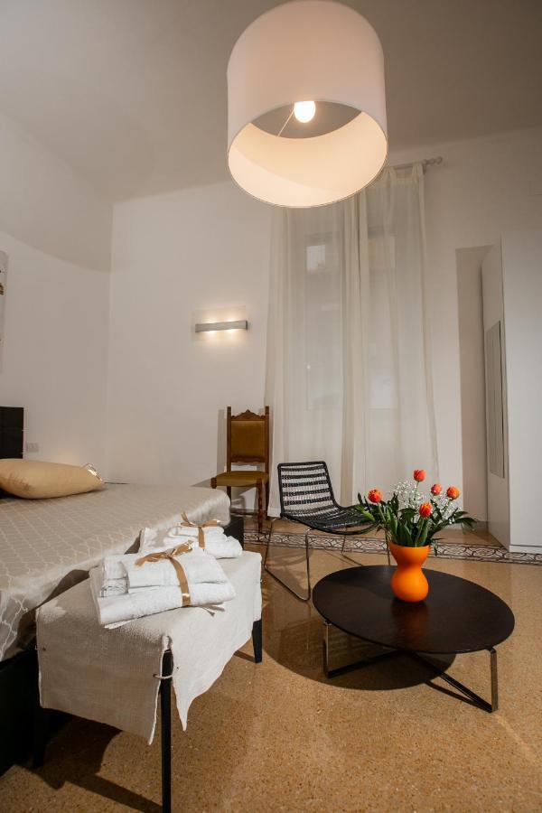 Abate Luxury Interno 3 Bari Exterior foto